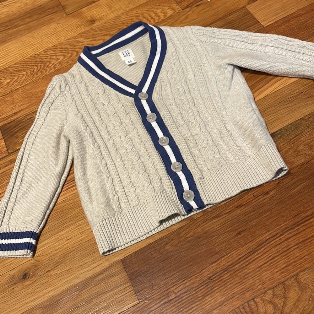 Baby gap top - Picture 3 of 4